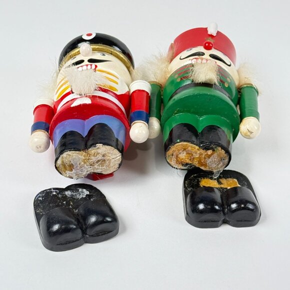 Vintage Handmade Wooden Nutcrackers Pair 6" Tall Red & Green Damaged Condition - Picture 5 of 7
